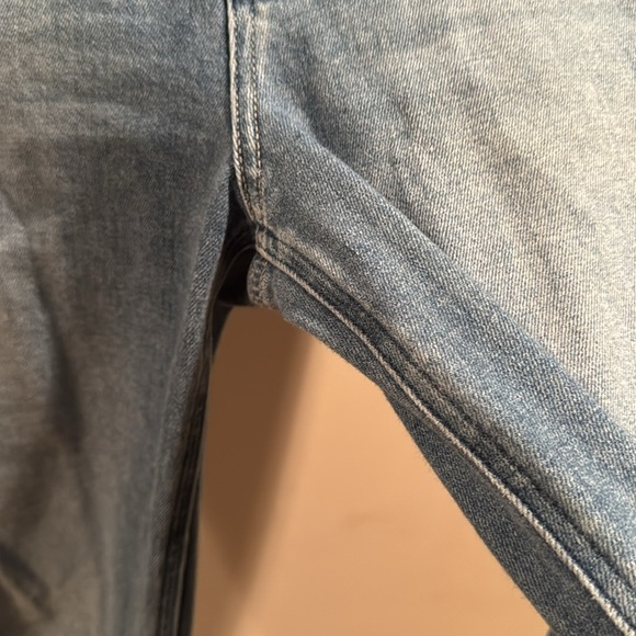 PAIGE Ultra High Rise Cindy Straight Ankle Length in Austyn - Picture 5 of 9